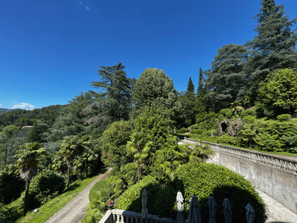 Vue du parc depuis le château